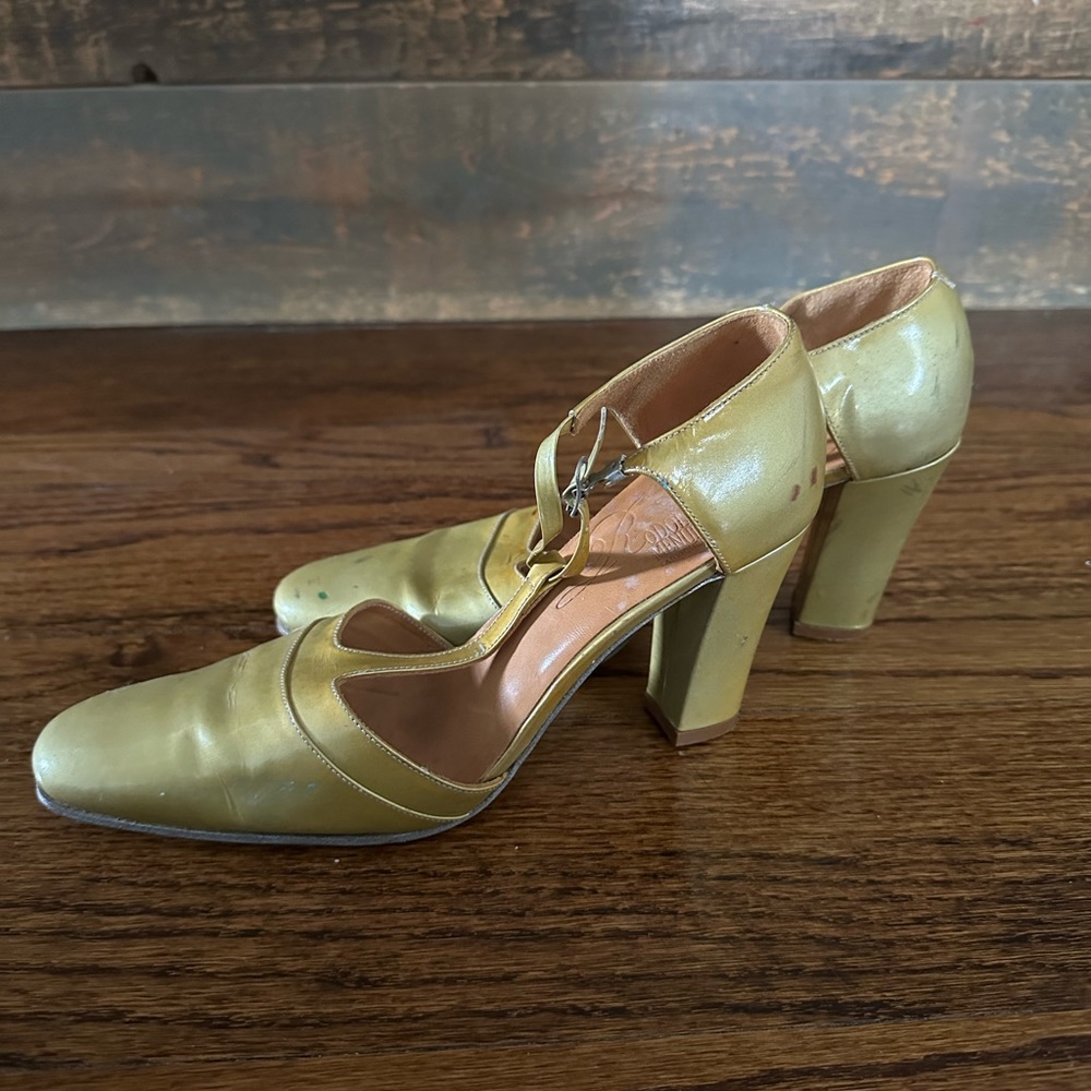 rodolphe menudier gold heels